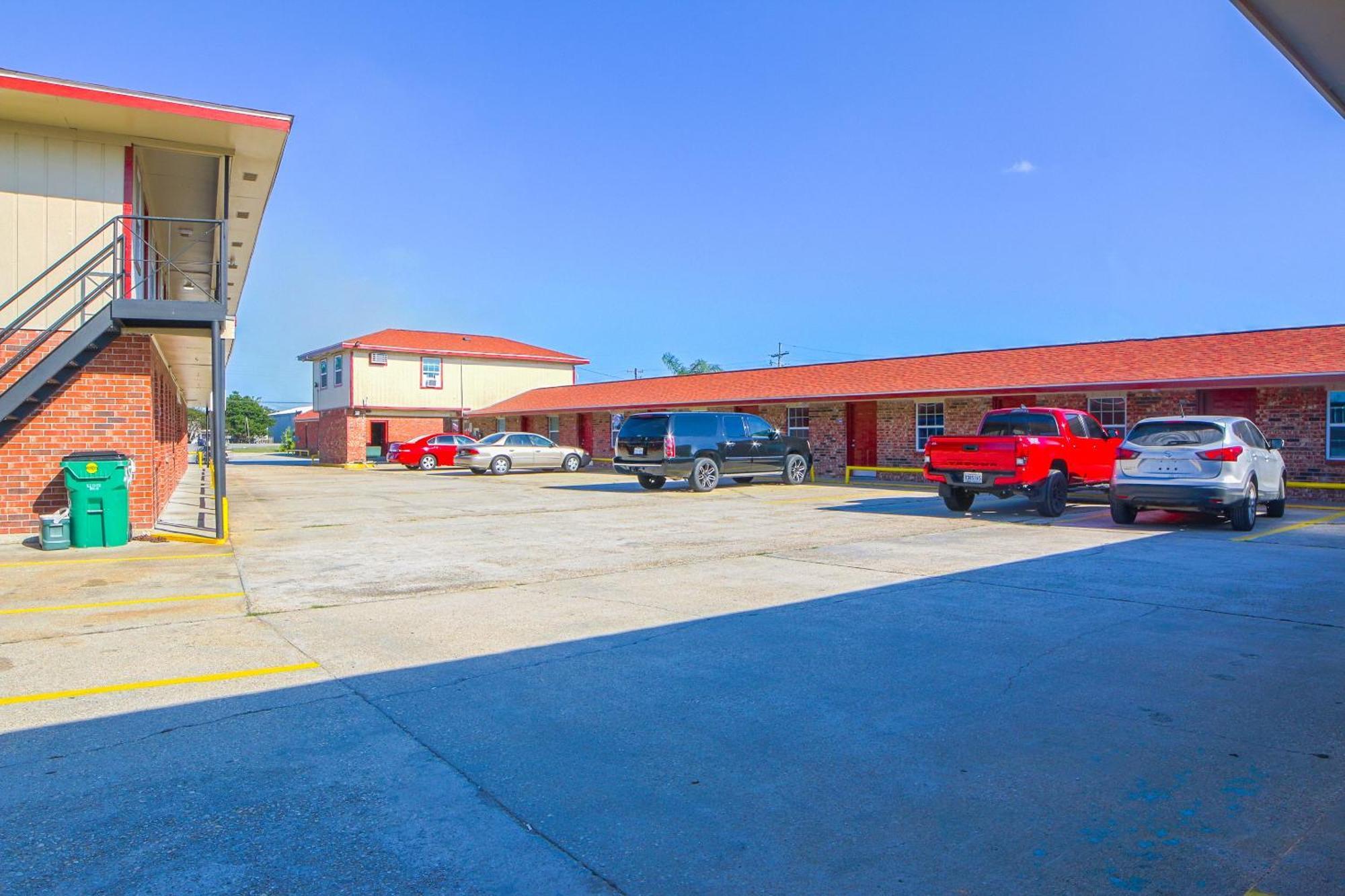 Economy Inn By Oyo Lockport Near Houma Bagian luar foto