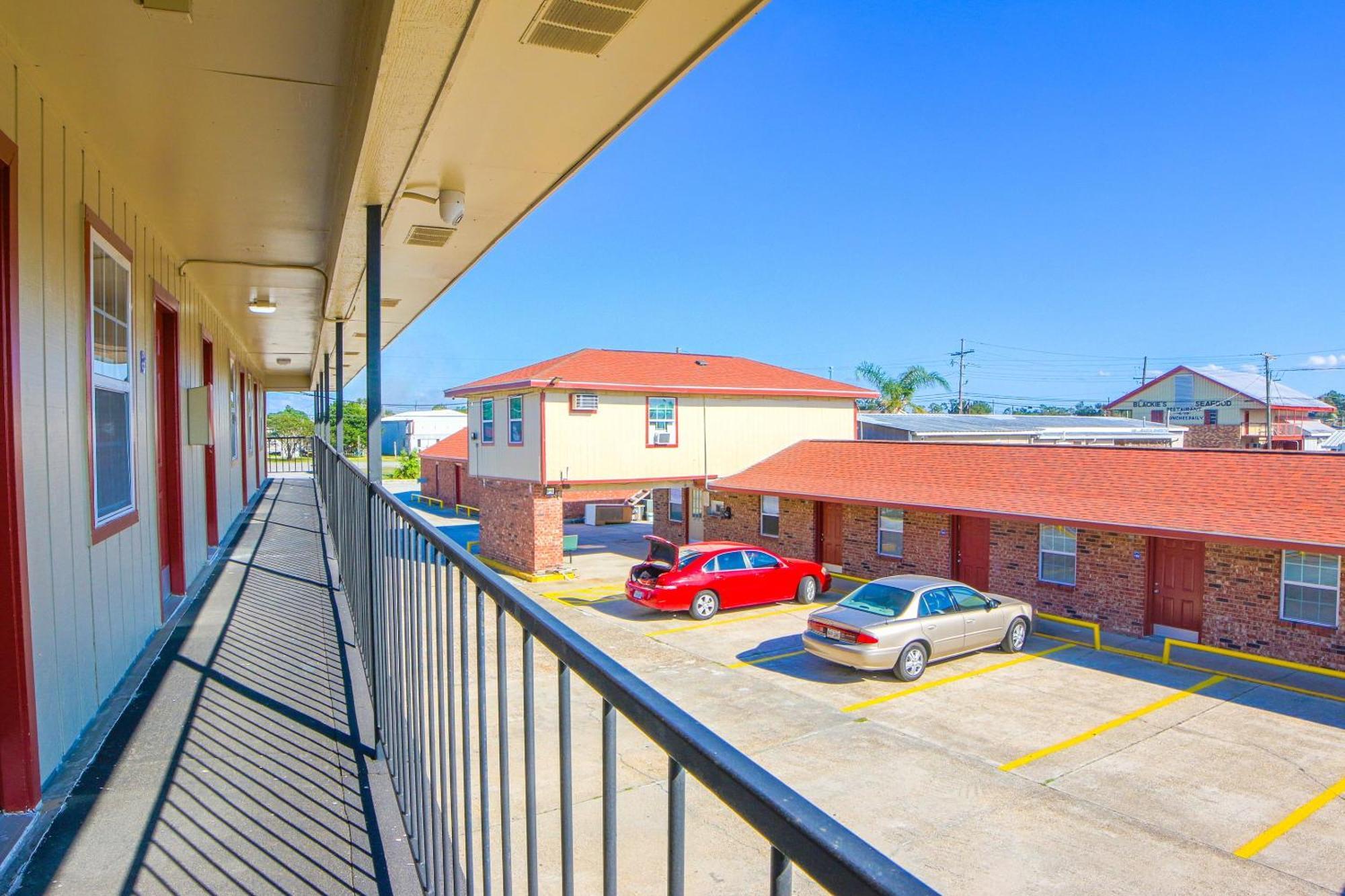 Economy Inn By Oyo Lockport Near Houma Bagian luar foto