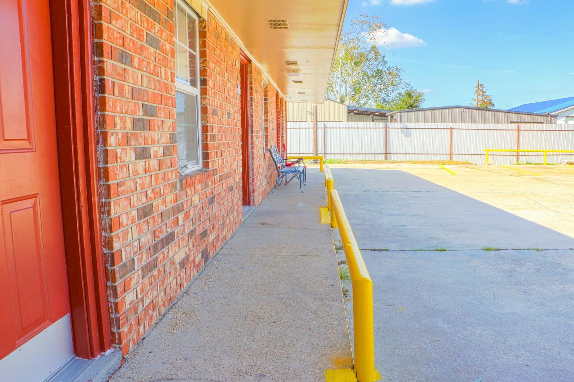 Economy Inn By Oyo Lockport Near Houma Bagian luar foto